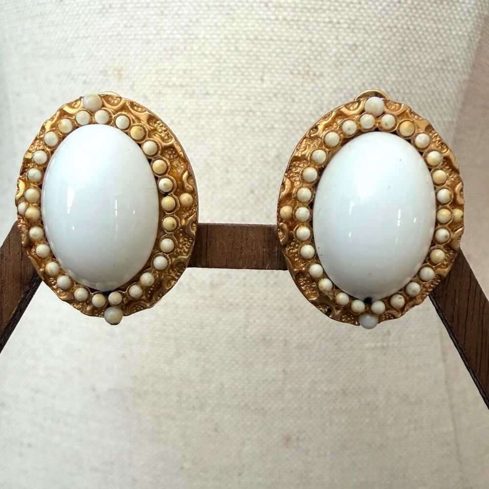 Vintage Alice Caviness White Cabochon Gold Tone Clip On Earrings
